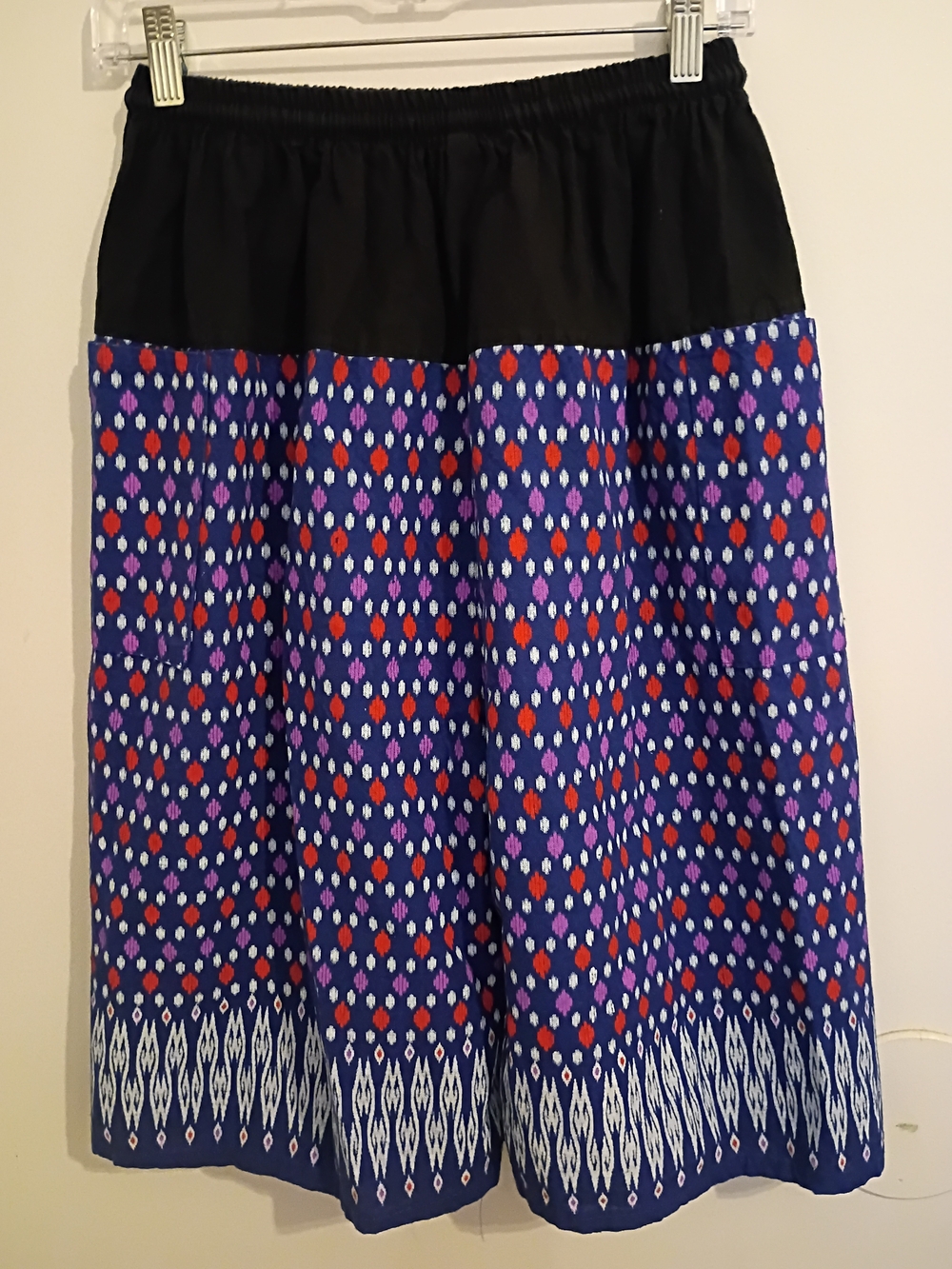 Source Unknown Blue Patterned High-Waist Women's Shorts with Black Waistband - Picture 2 of 4